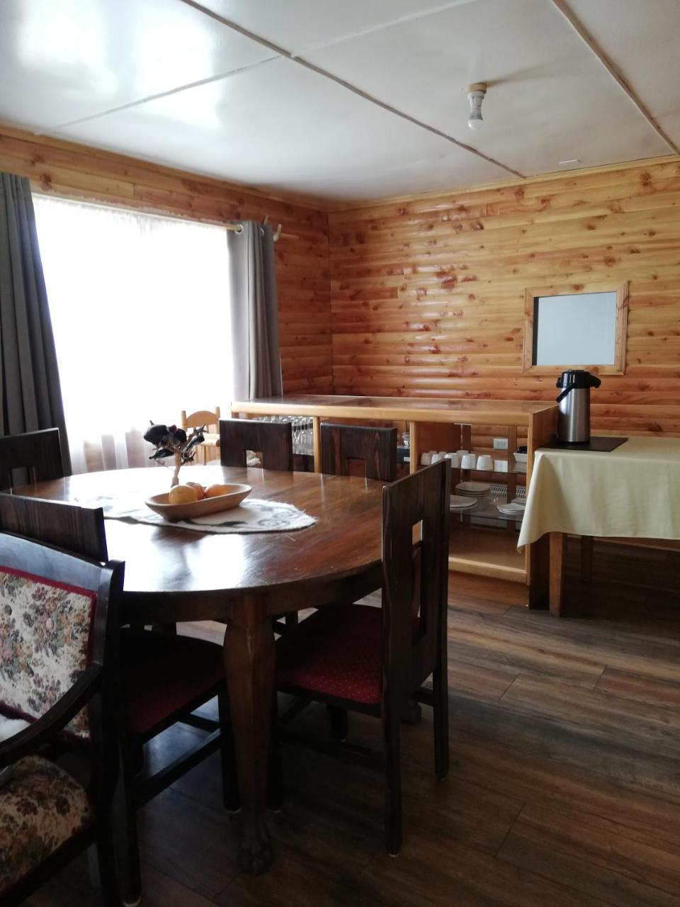 Puesto Canogas Hostal Villa O'Higgins Exterior photo